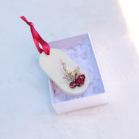 Scented soy candles made in the Philippines. We ship nationwide. We also accept customization for souvenir, giveaways, and corporate gifts.